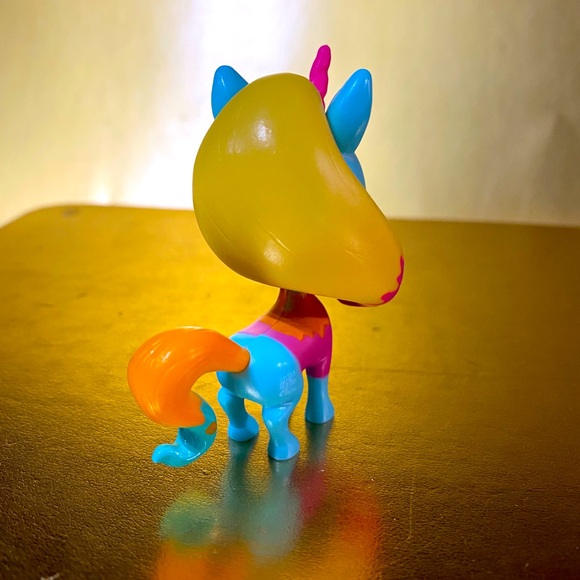 CUTE UNIQUE UNI-VERSE SURPRISE UNICORN SERIES 1 COLLECTIBLE GLAMMIN CAMERYN - Picture 7 of 8